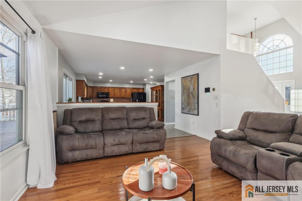 321 Snowgoose Lane, Harrison, New Jersey image 6