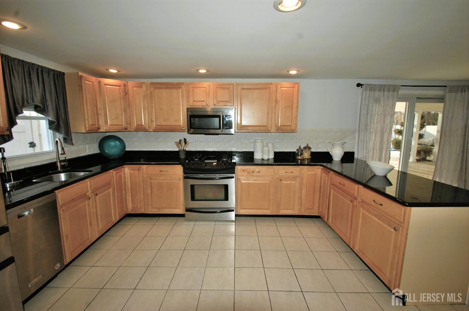 1756 Union Avenue, Hazlet, New Jersey image 12