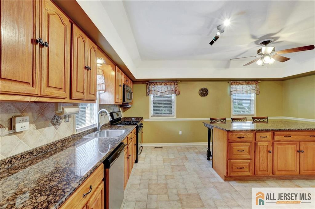 43 Railroad Avenue, Helmetta, New Jersey image 11