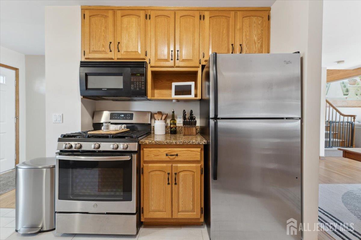 675 Raritan Road, Clark, New Jersey image 8