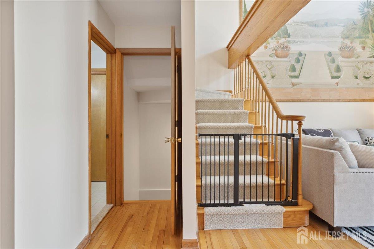 675 Raritan Road, Clark, New Jersey image 38