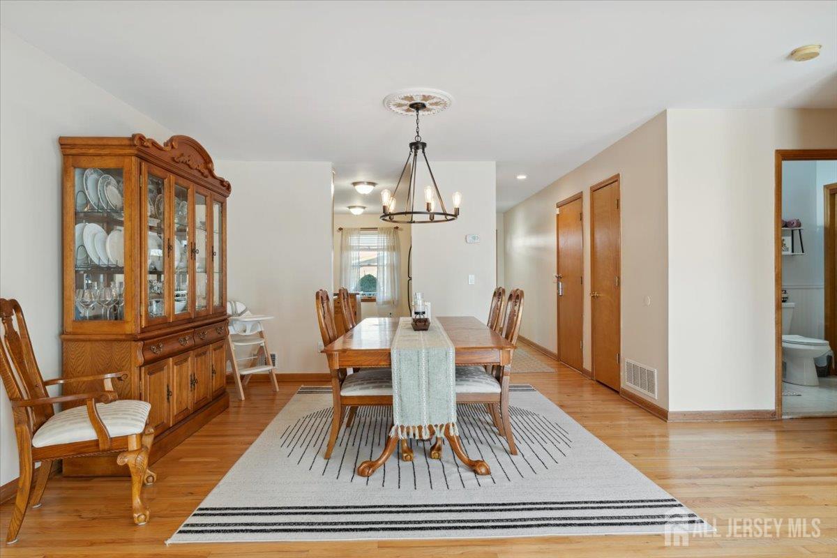 675 Raritan Road, Clark, New Jersey image 12