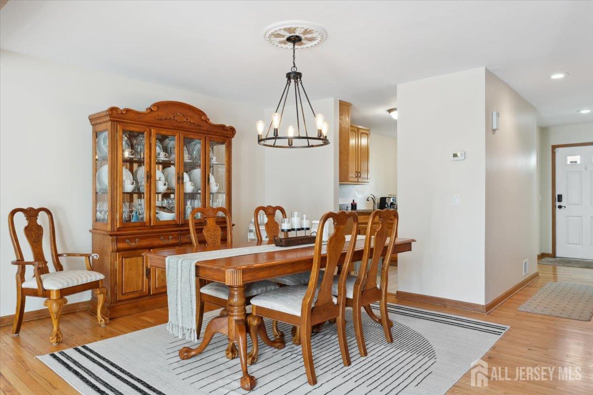 675 Raritan Road, Clark, New Jersey image 11