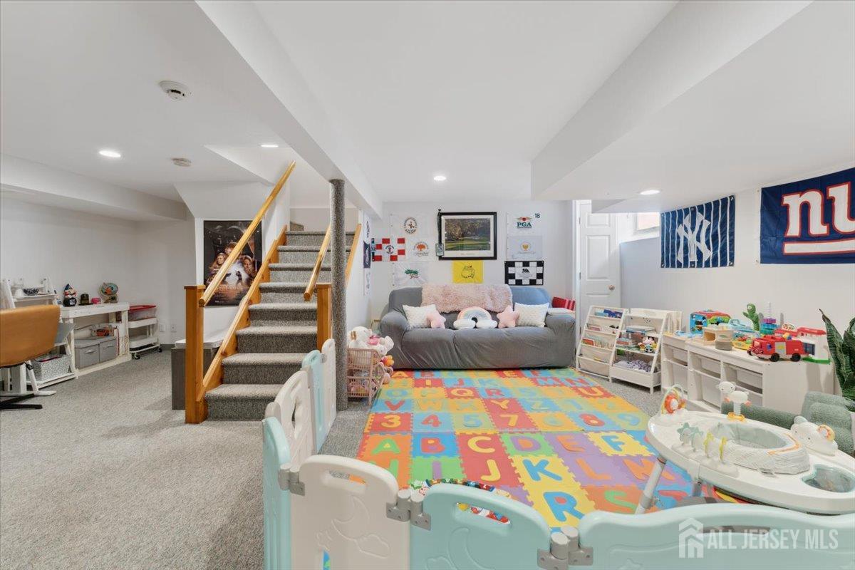675 Raritan Road, Clark, New Jersey image 42
