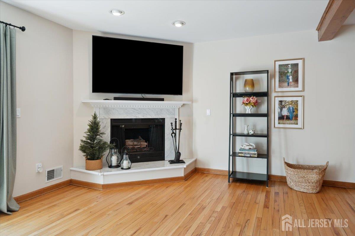 675 Raritan Road, Clark, New Jersey image 10