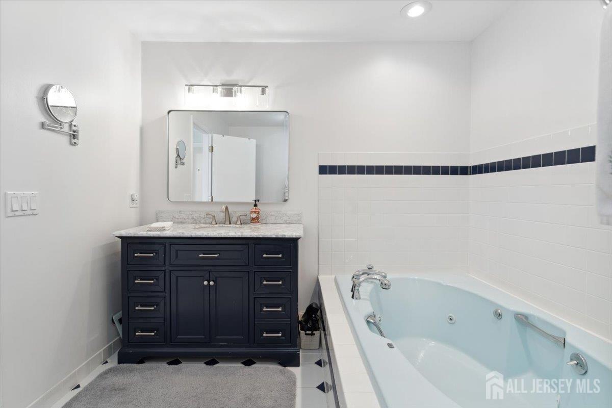 675 Raritan Road, Clark, New Jersey image 29