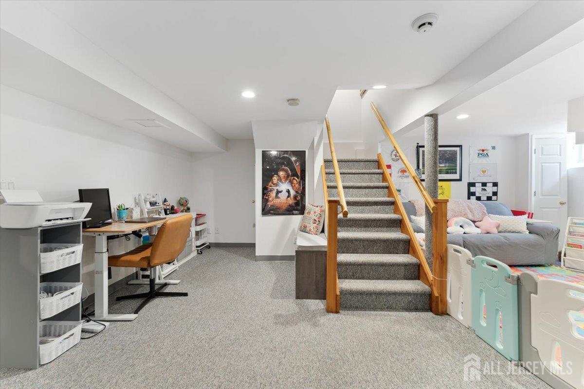 675 Raritan Road, Clark, New Jersey image 40