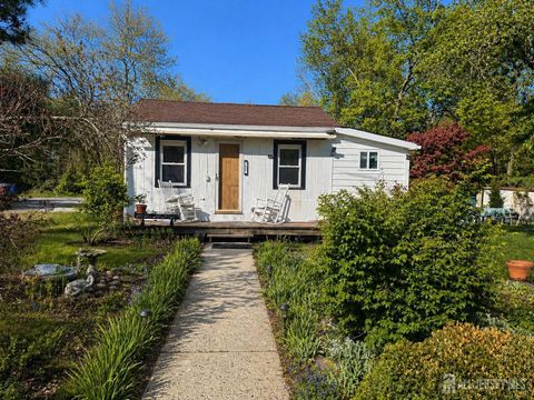 Homes For Sale - 1495 Broadway Road<br/> North Brunswick, NJ 08902