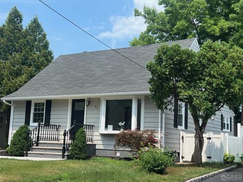 42 W Cliff Road W, Colonia, NJ 07067 - MLS#: 2502258R