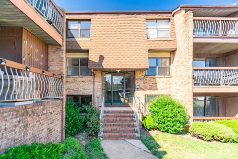 Townhouse For Rent - 1719 Raspberry Court<br/> Edison, NJ 08817