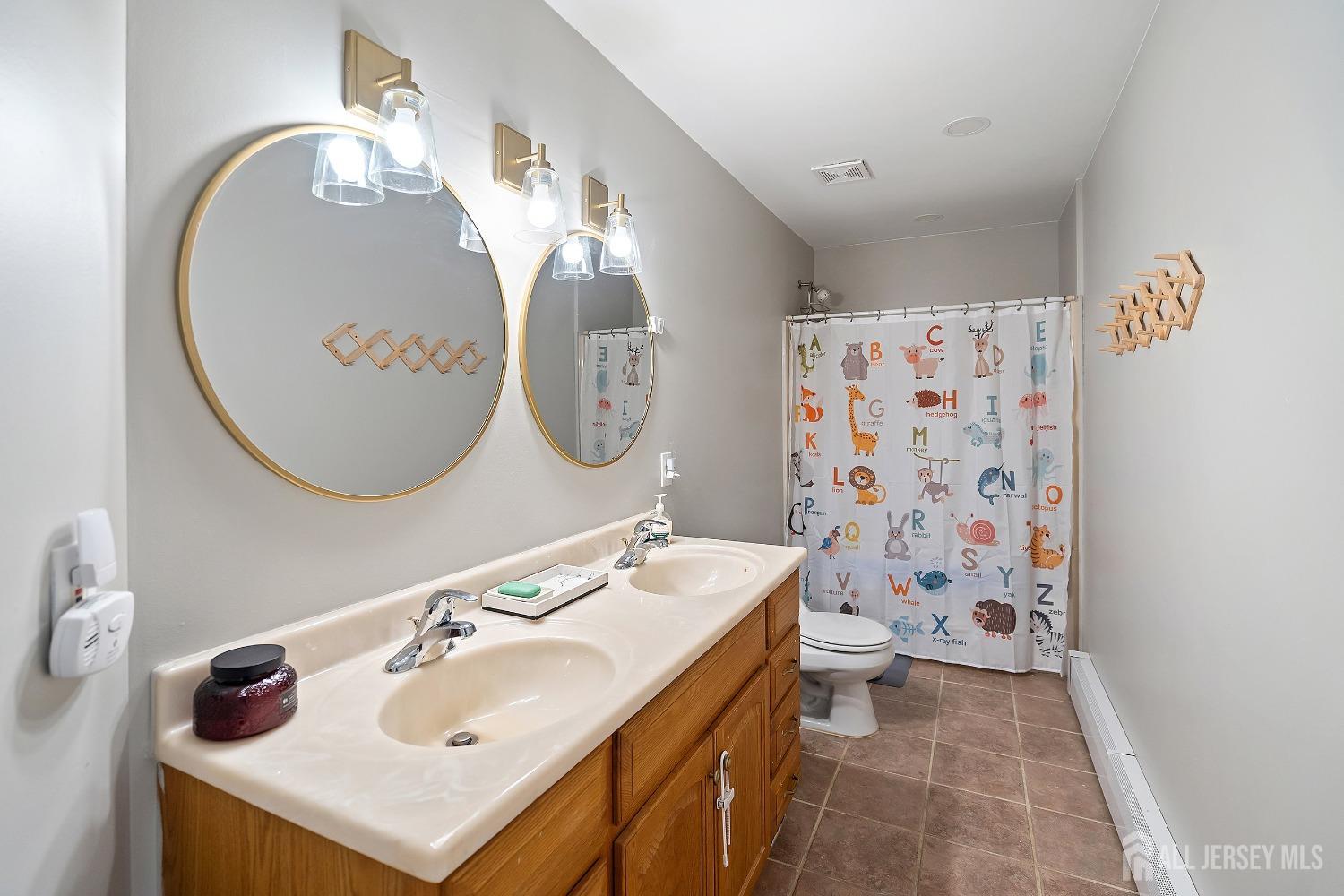 242 Green Street, Old Bridge, New Jersey image 32