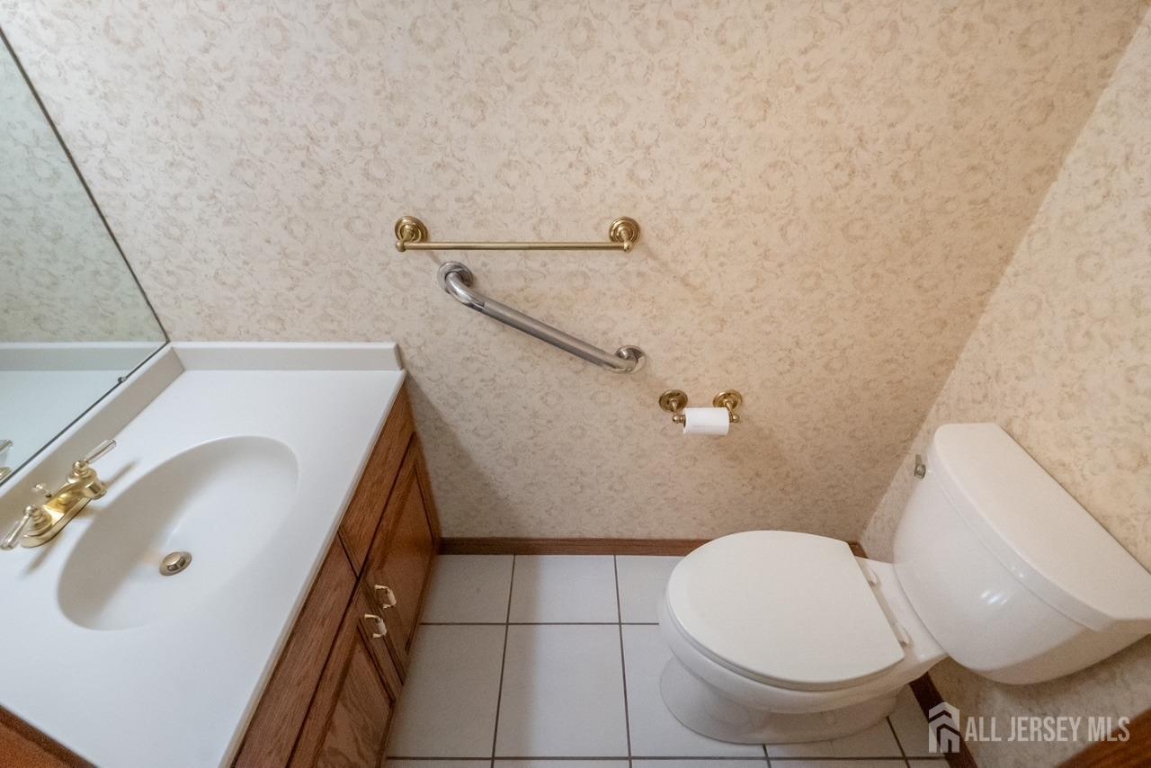 216 Yorkshire Court, Old Bridge, New Jersey image 14