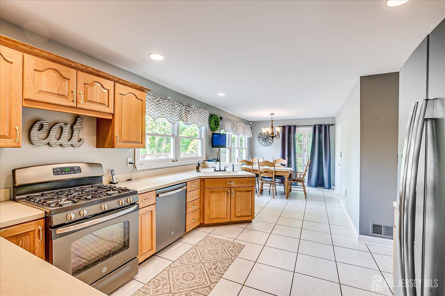 6 Firethorn Road, Old Bridge, New Jersey image 10