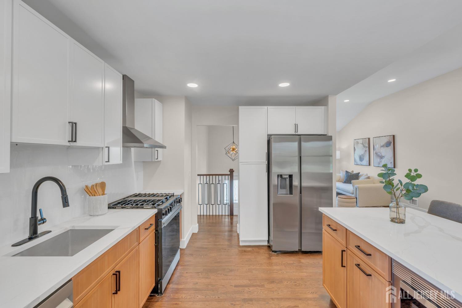 18 Velikan Place, Edison, New Jersey image 26