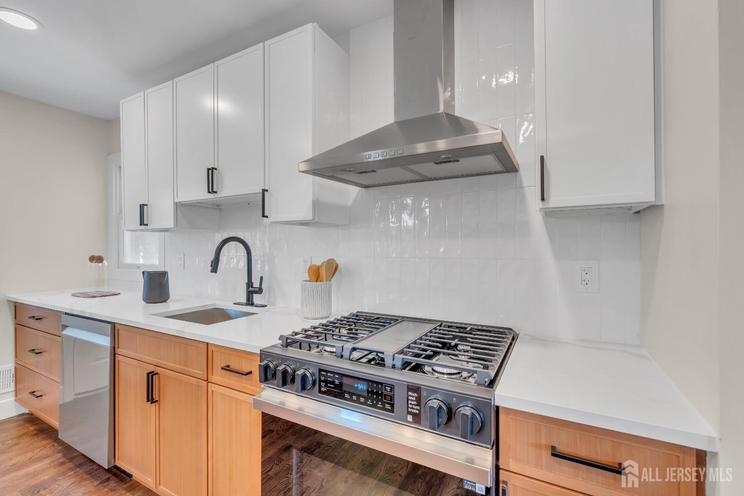 18 Velikan Place, Edison, New Jersey image 22