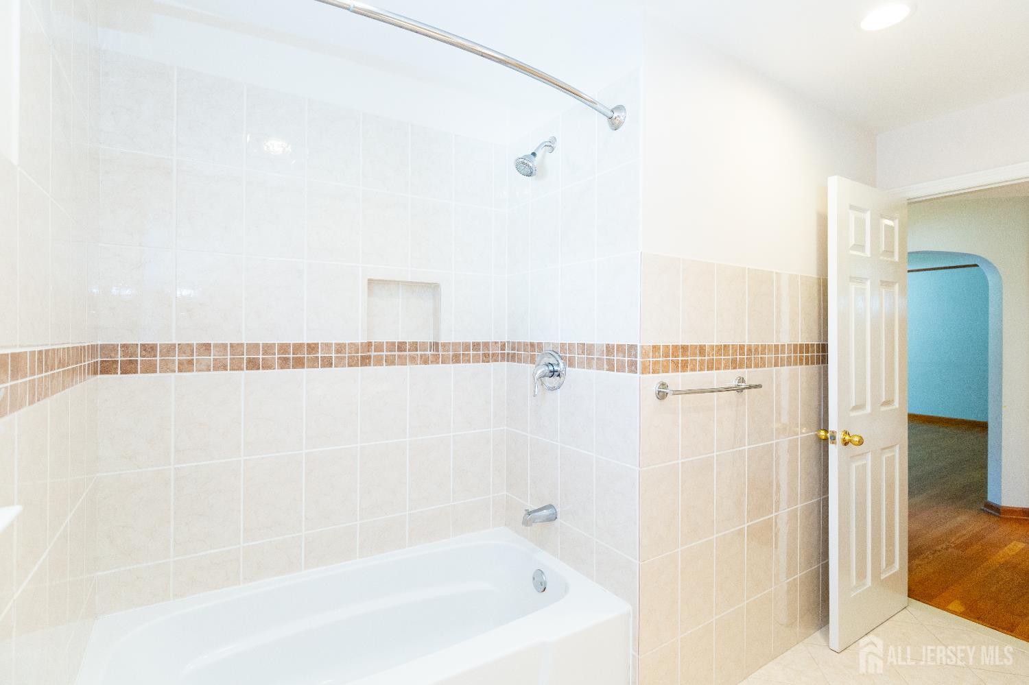 2624 Tremley Point Road, Linden, New Jersey image 23