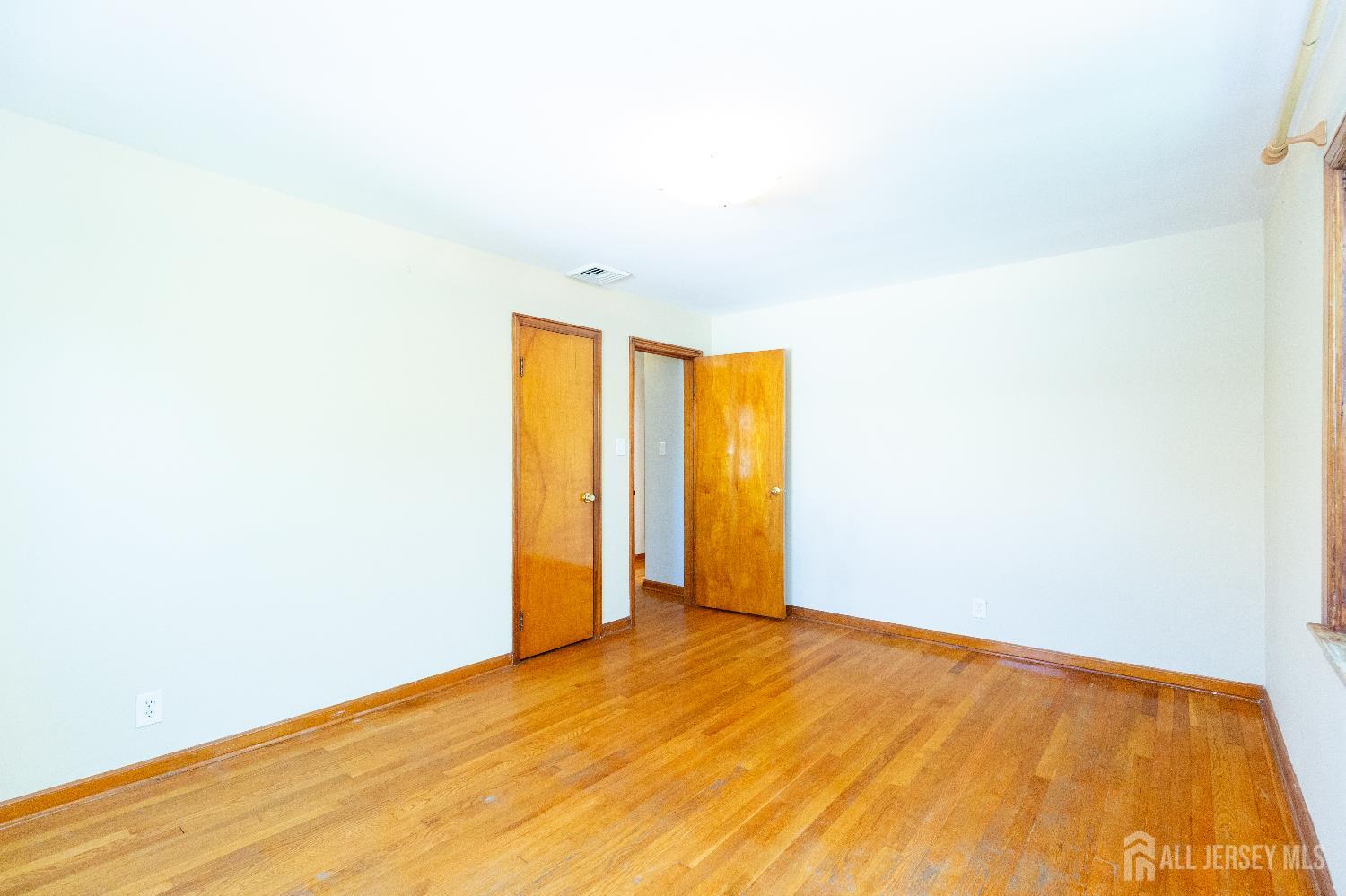 2624 Tremley Point Road, Linden, New Jersey image 19