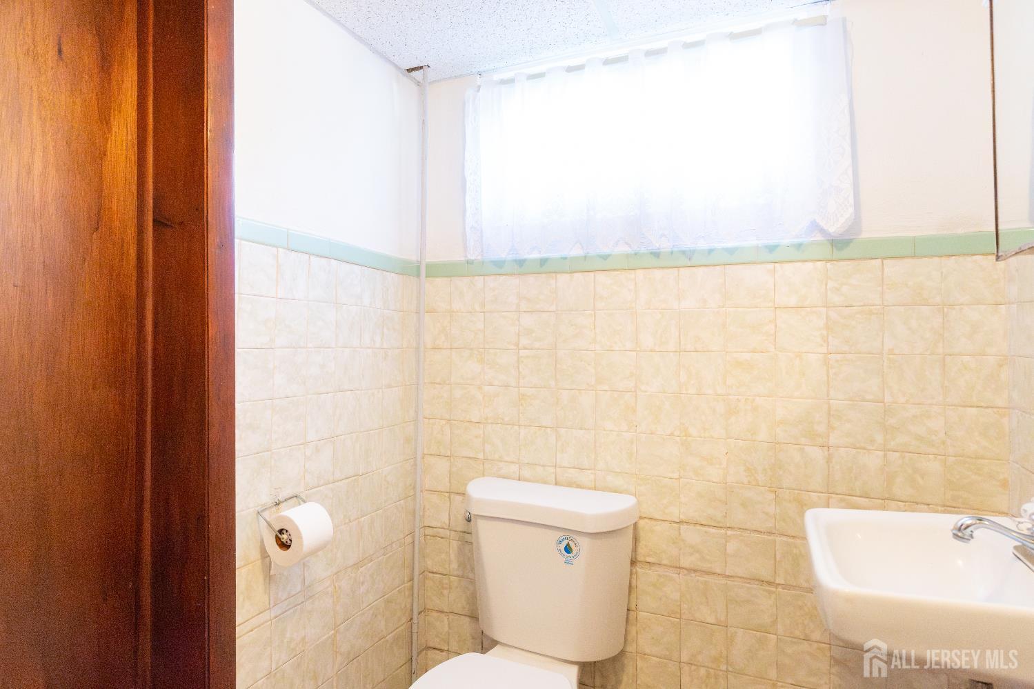 2624 Tremley Point Road, Linden, New Jersey image 38