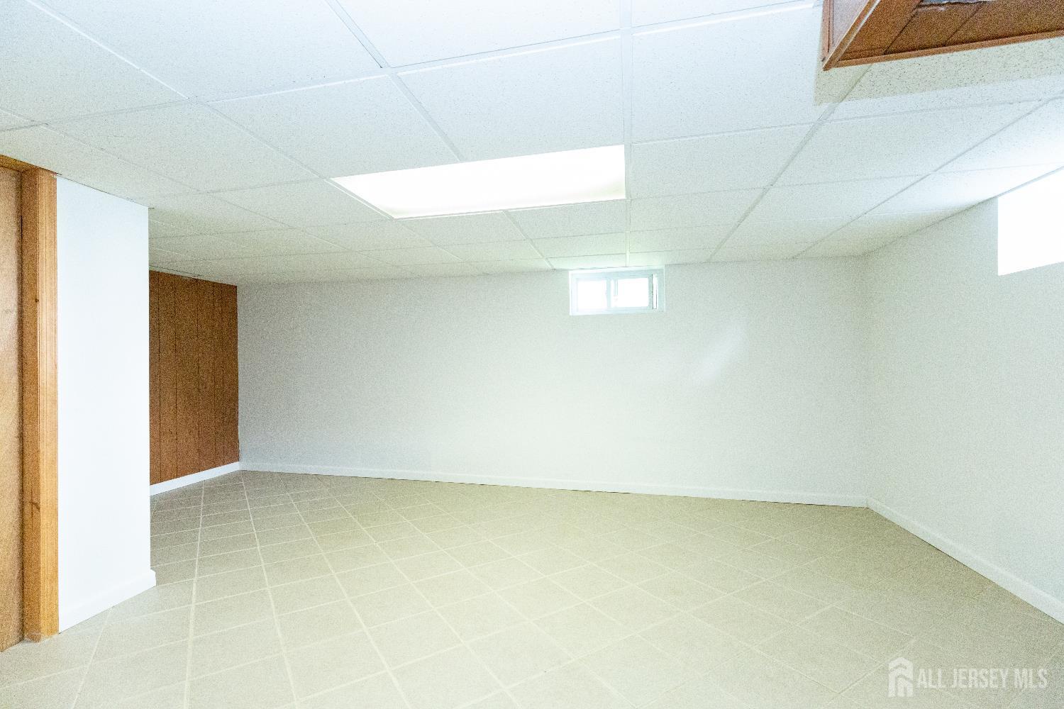 2624 Tremley Point Road, Linden, New Jersey image 36