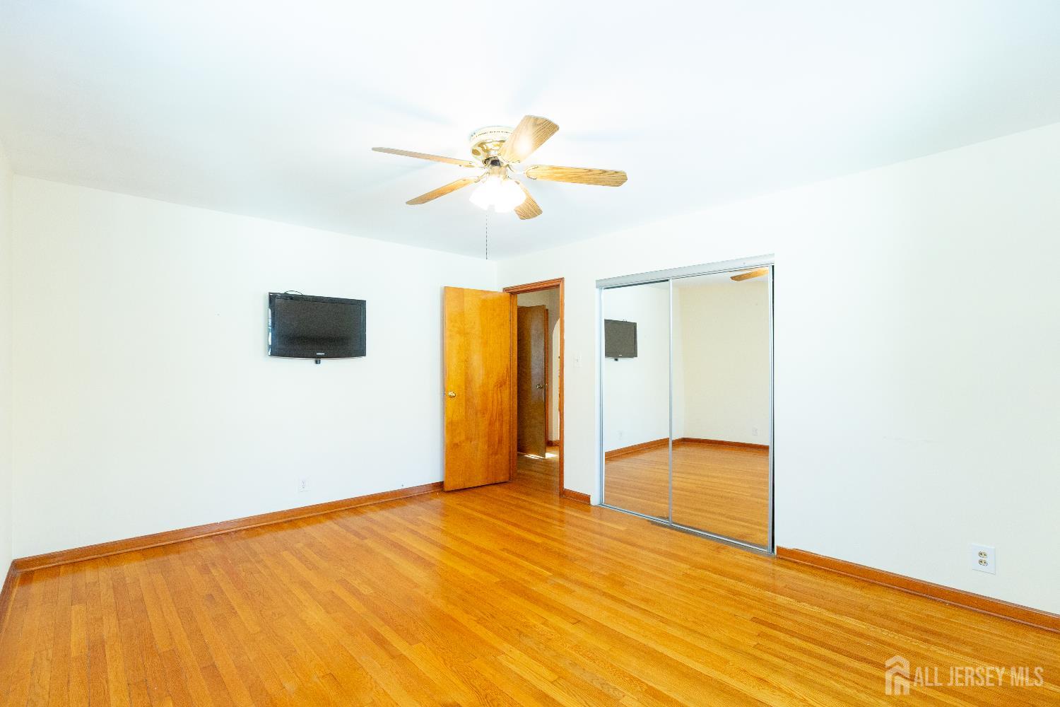 2624 Tremley Point Road, Linden, New Jersey image 15