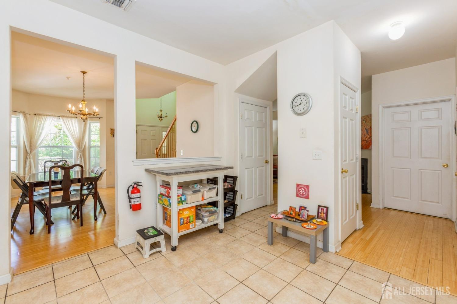 60 Forest Drive, Piscataway, New Jersey image 14