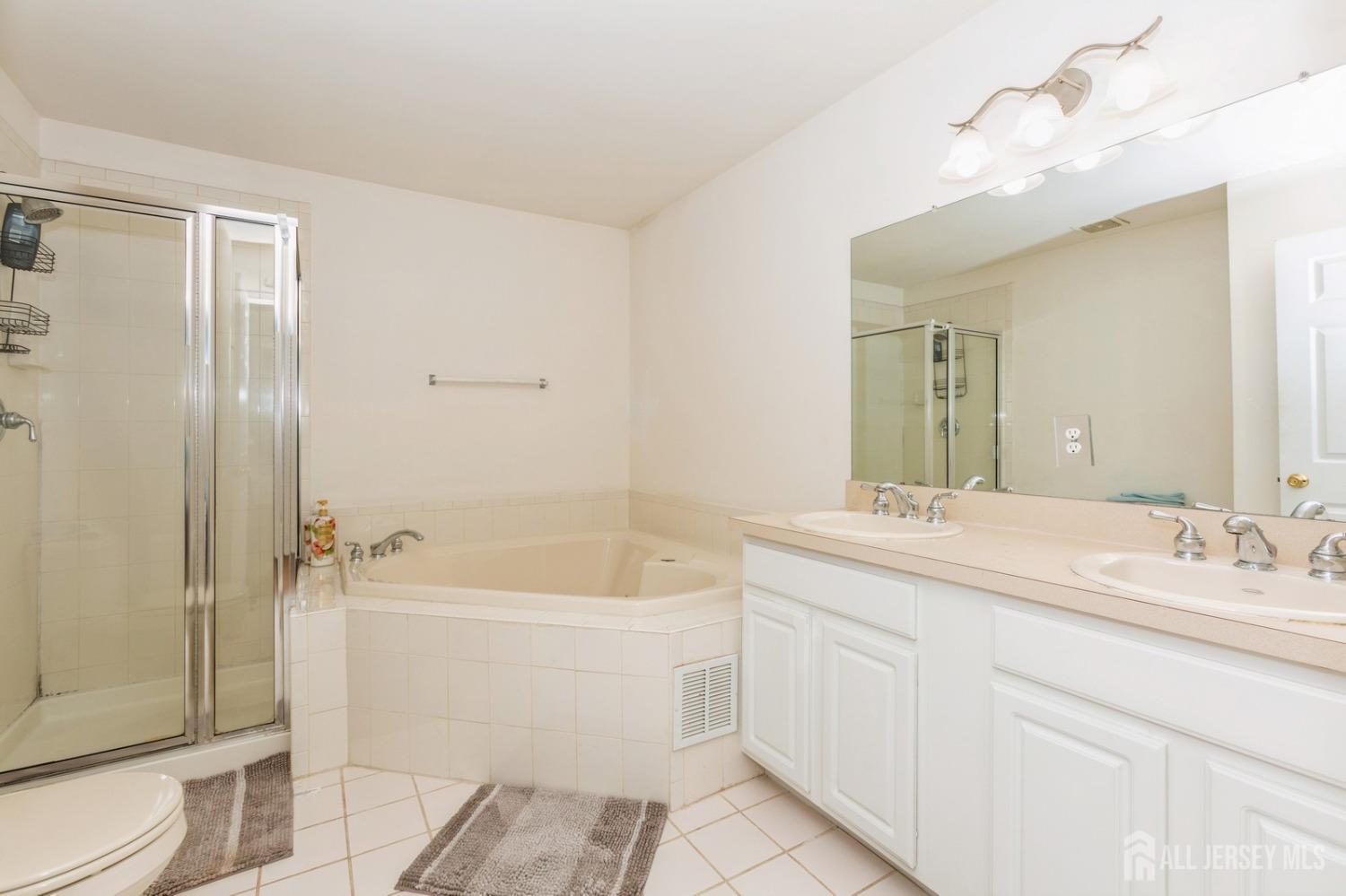 60 Forest Drive, Piscataway, New Jersey image 19