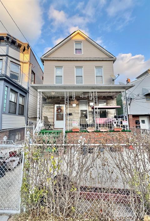 Homes For Sale - 36 Winfield Avenue<br/> Jersey City, NJ 07305