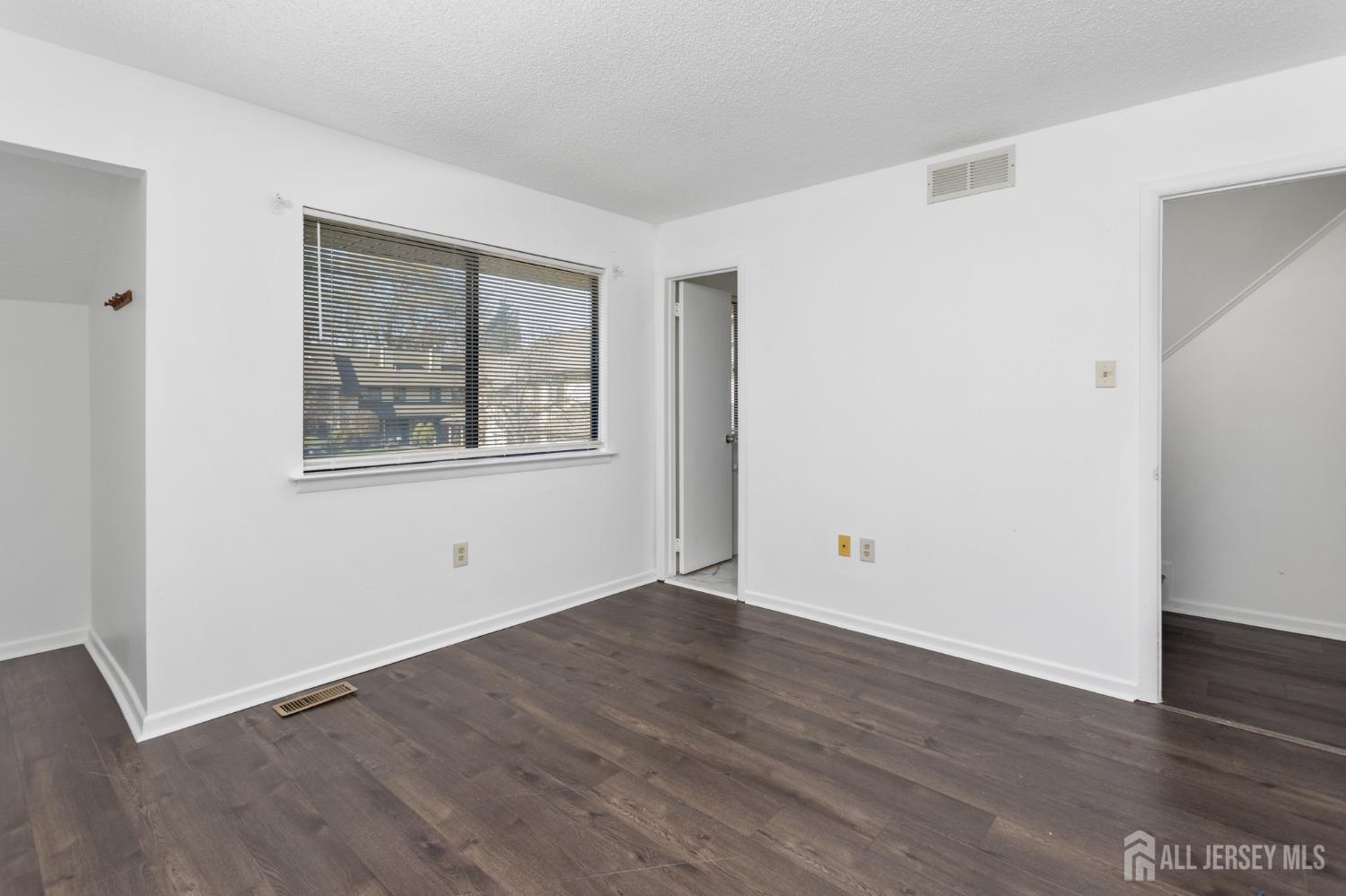 96 NE Hamsphire Drive, Plainsboro, New Jersey image 23