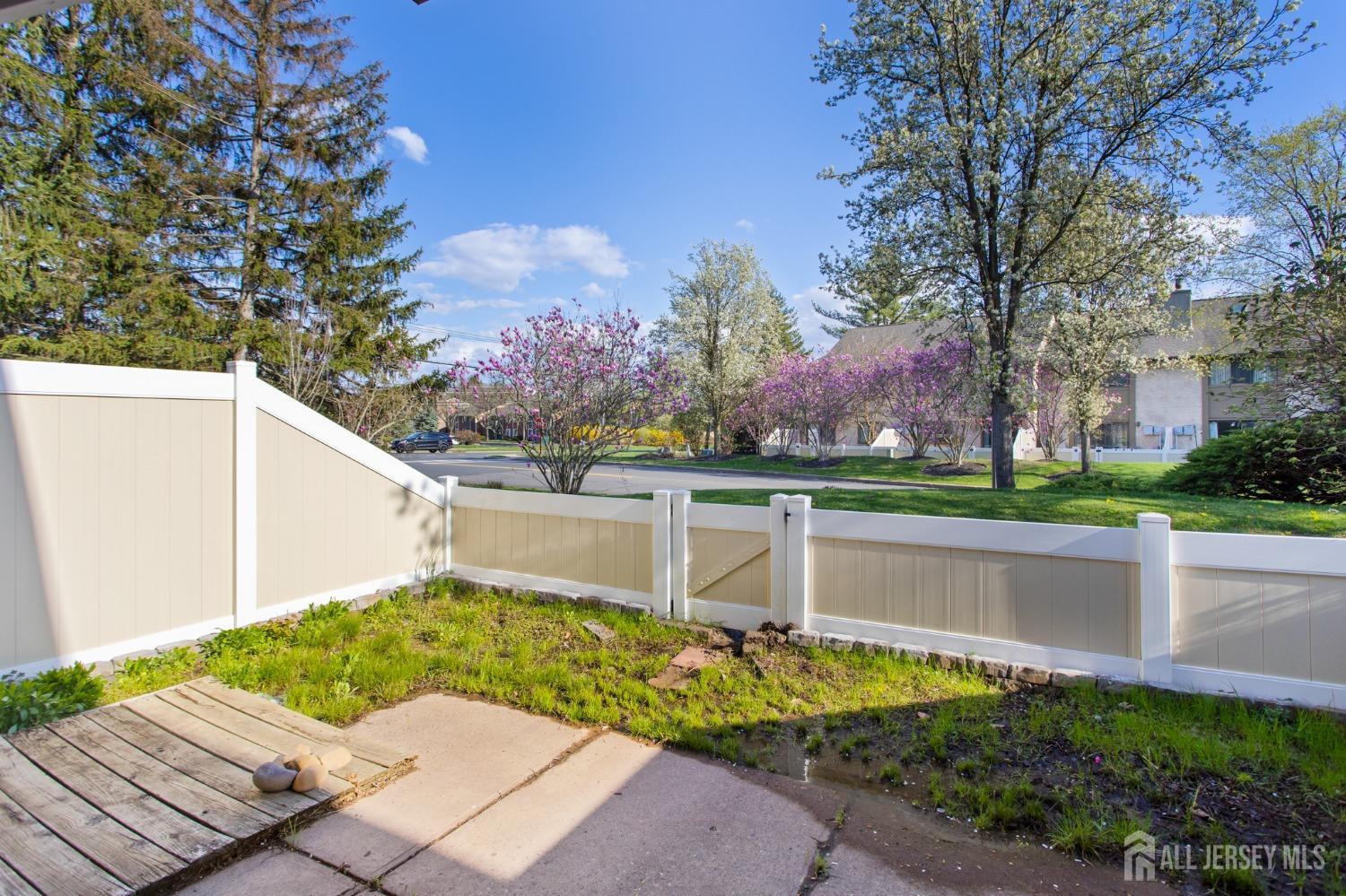 96 NE Hamsphire Drive, Plainsboro, New Jersey image 27