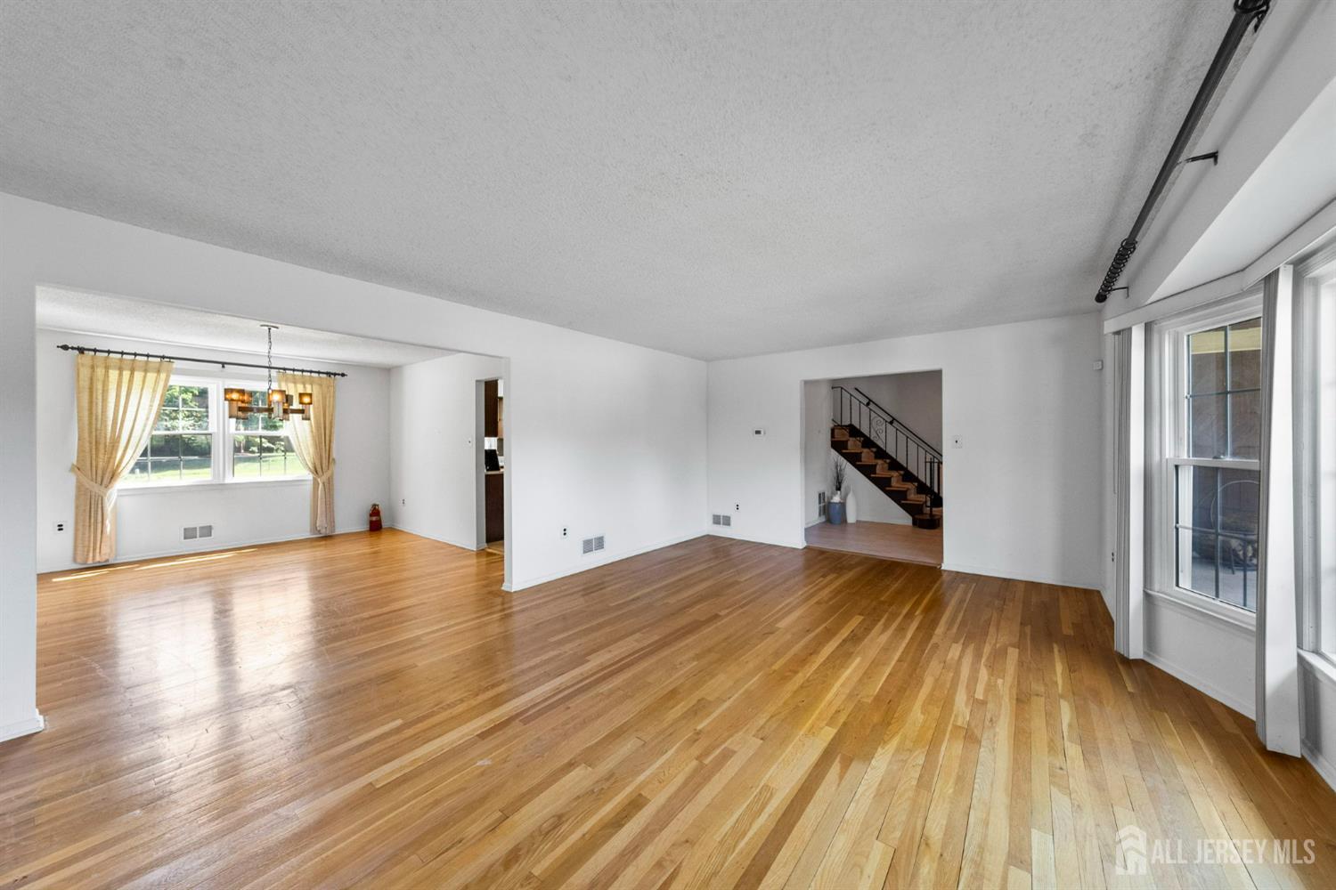 85 Hidden Lake Drive, North Brunswick, New Jersey image 12
