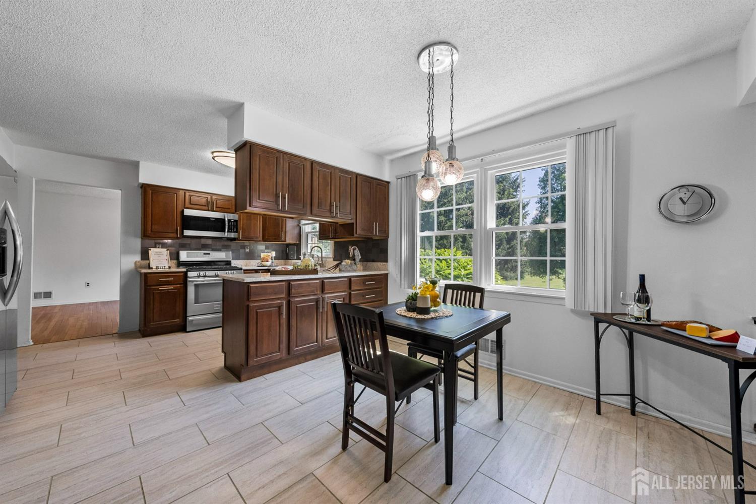 85 Hidden Lake Drive, North Brunswick, New Jersey image 17