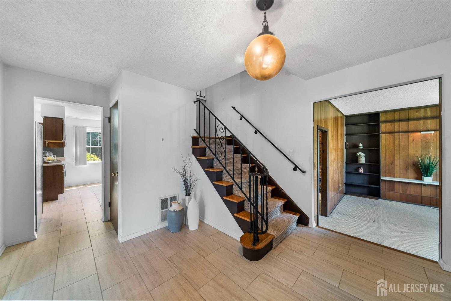 85 Hidden Lake Drive, North Brunswick, New Jersey image 9