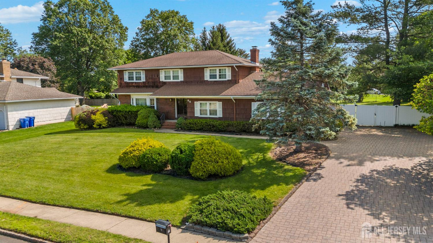 85 Hidden Lake Drive, North Brunswick, New Jersey image 3