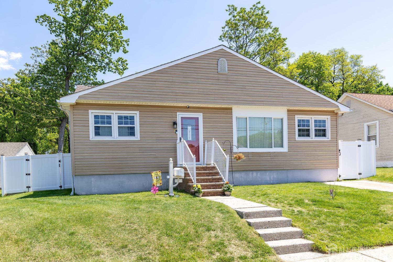 1712 Waterford Drive, Edison, New Jersey image 1
