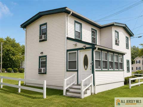 Homes For Rent - 6 Rutgers Road<br/> East Brunswick, NJ 08816
