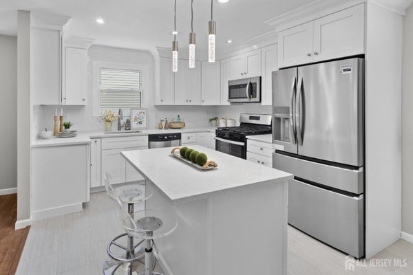27 DAVIDS CT, DAYTON, NJ 08810 - Image cf83f27f49bcbfe6c0097e39e20cb2fb/4196660511
