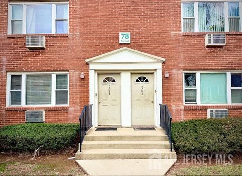 Apartment For Sale - 78 Fox Road #2A<br/> Edison, NJ 08817