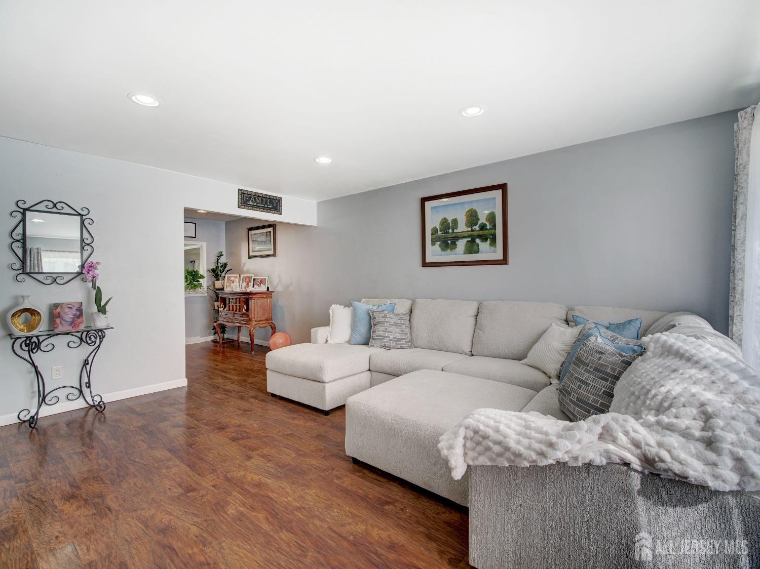 30 Mountain Avenue, Hazlet, New Jersey image 9