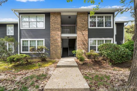 Homes For Sale - 8 Lafayette Court<br/> North Brunswick, NJ 08902