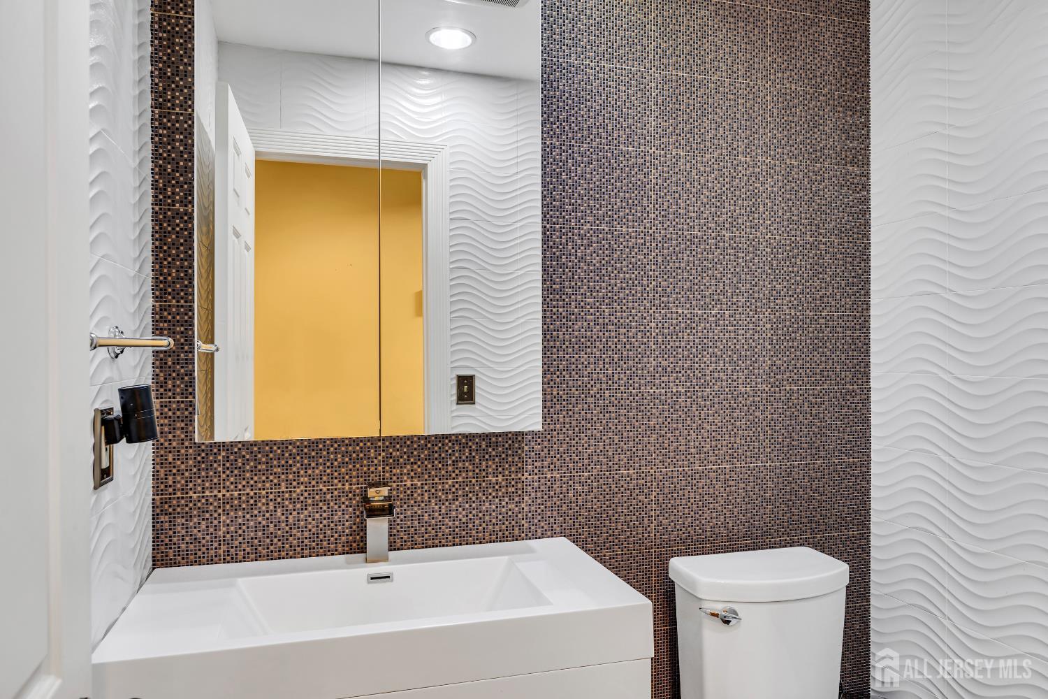 152 Redpine Loop, Old Bridge, New Jersey image 12