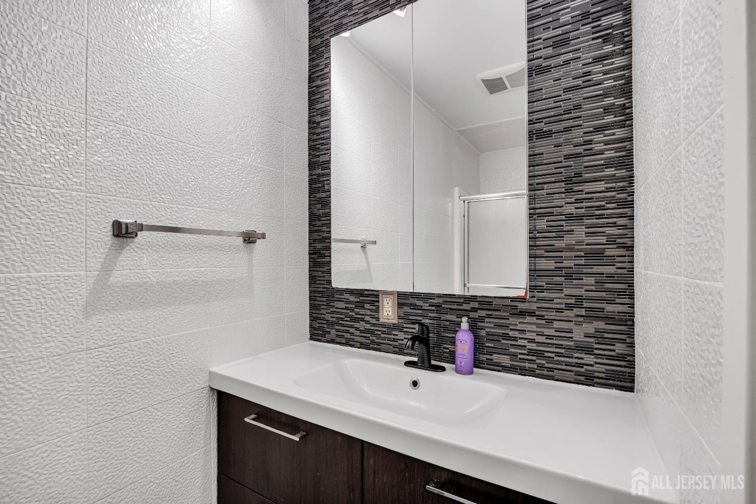 152 Redpine Loop, Old Bridge, New Jersey image 19