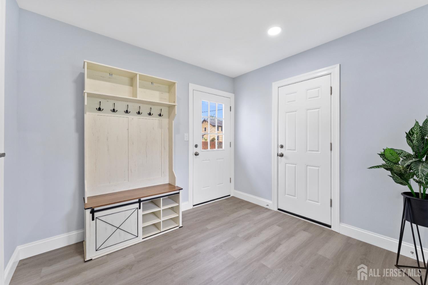 413 Main Street, Middlesex, New Jersey image 13