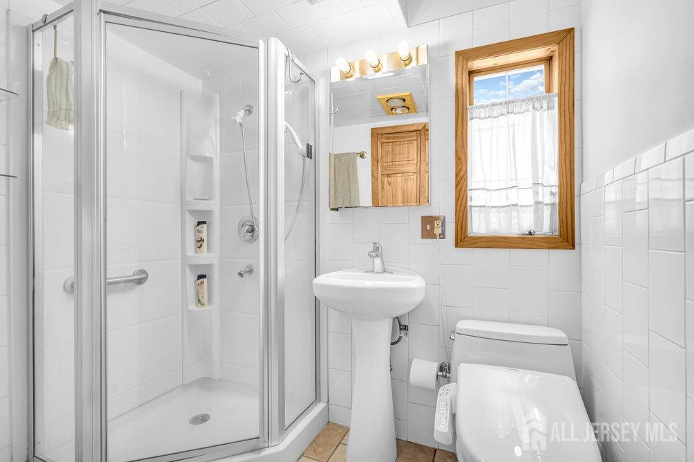 75 Lafayette Street, Milltown, New Jersey image 17
