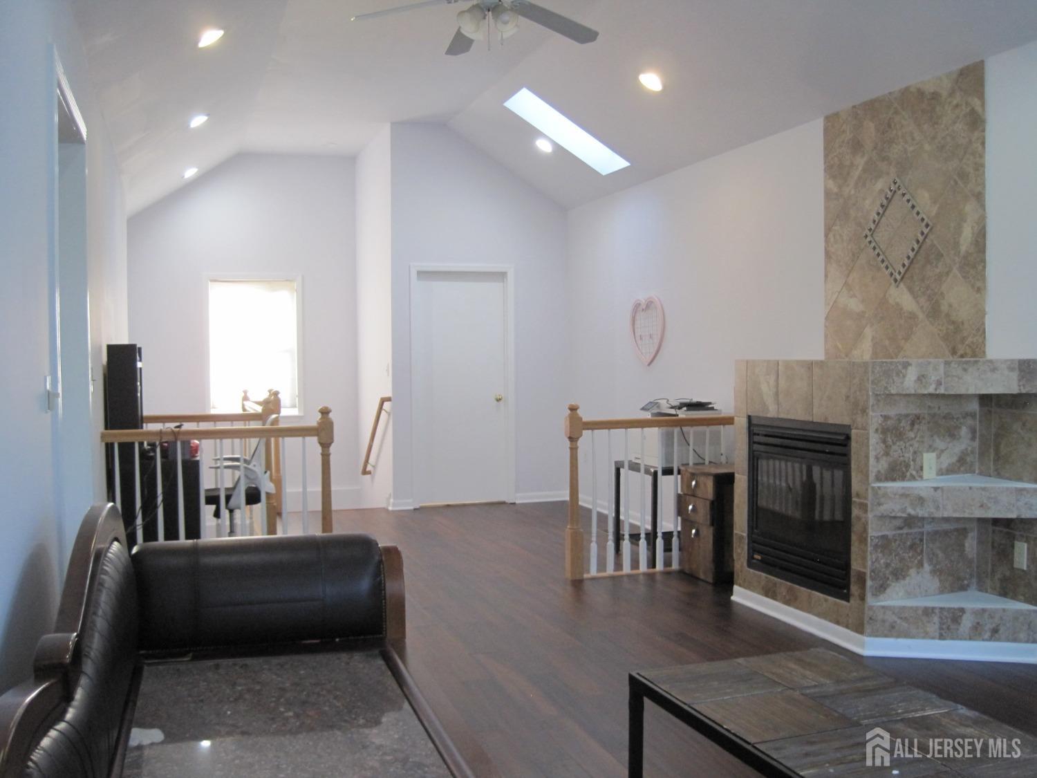 9 Salem Road, East Brunswick, New Jersey image 14