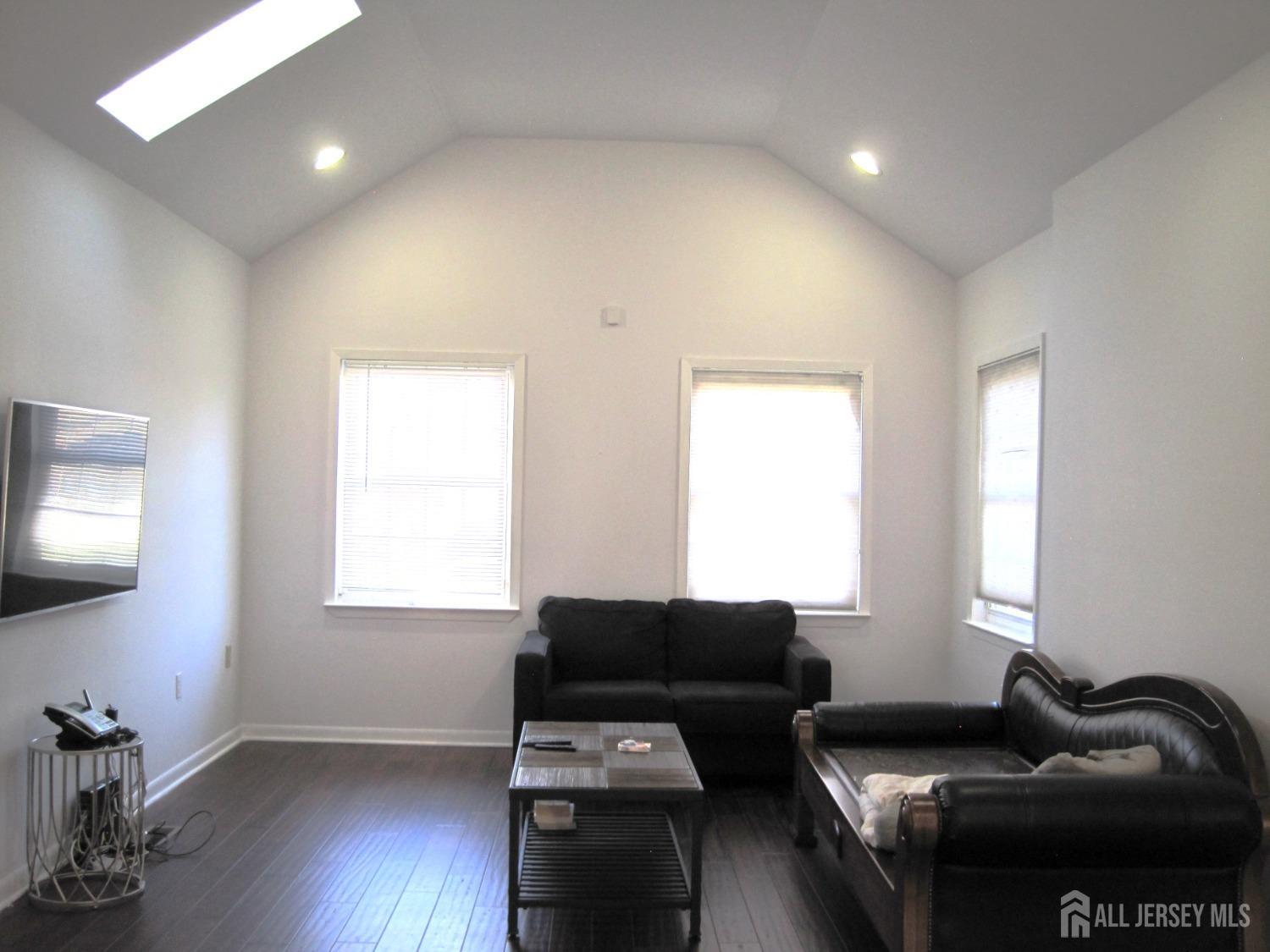9 Salem Road, East Brunswick, New Jersey image 13