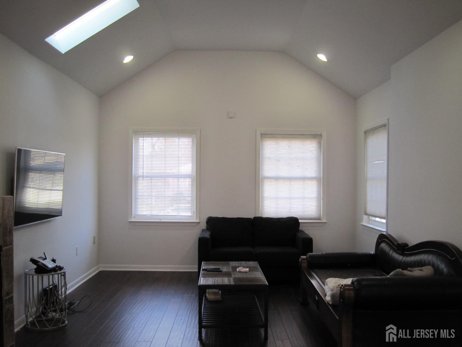 9 Salem Road, East Brunswick, New Jersey image 15