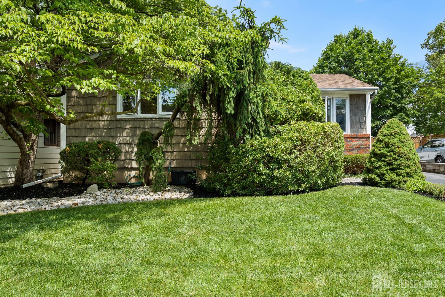25 Suydam Avenue, Edison, New Jersey image 2