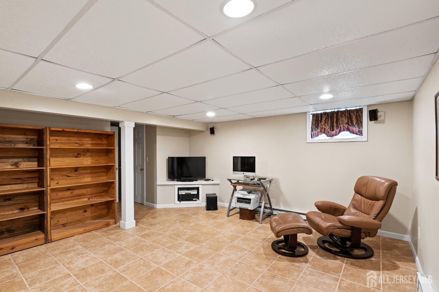 25 Suydam Avenue, Edison, New Jersey image 11