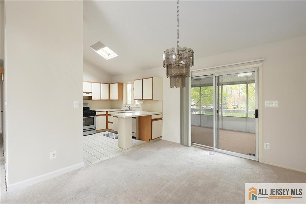 2 Westwood Circle, Edison, New Jersey image 12