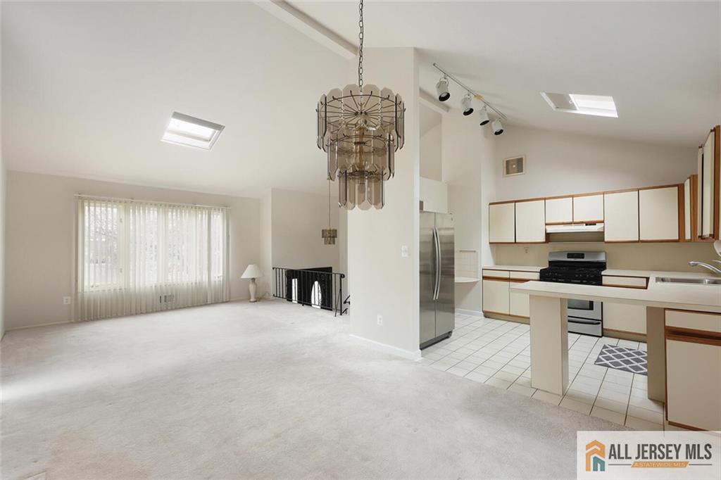 2 Westwood Circle, Edison, New Jersey image 13